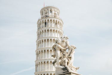 Livorno to Pisa roundtrip bus and Leaning Tower optional ticket